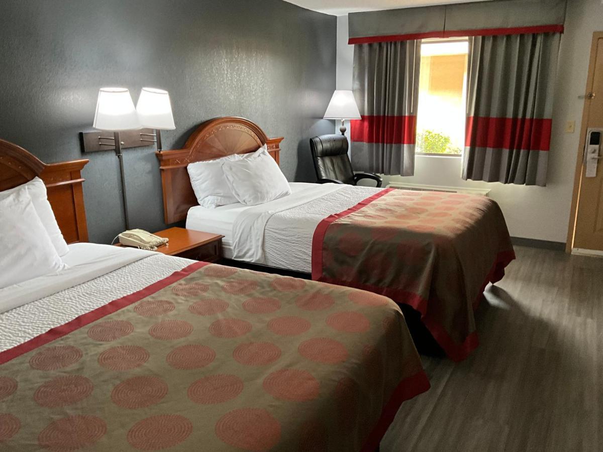 Hotel Ramada By Wyndham Macon Exterior foto