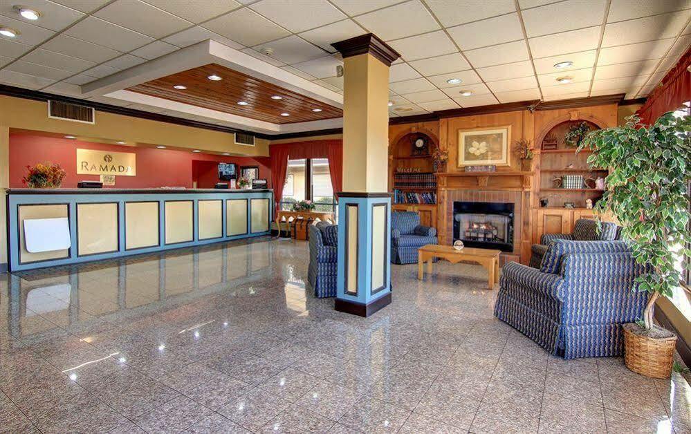 Hotel Ramada By Wyndham Macon Exterior foto